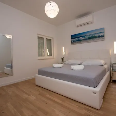 Katicic Апартаменты *